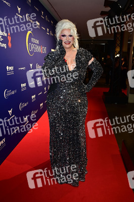 Festliche Opernnacht für die Deutsche AIDS-Stiftung in Berlin