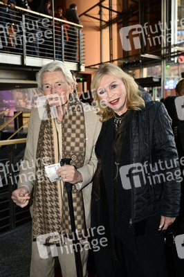 Jubiläumsfest 'Gekommen, um zu bleiben' in Berlin