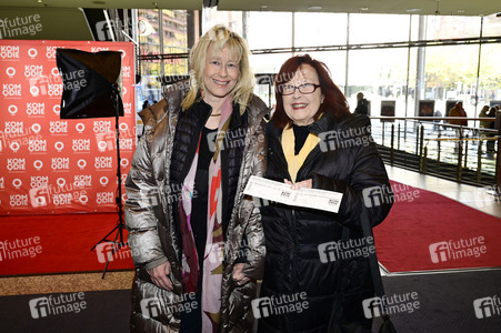 Jubiläumsfest 'Gekommen, um zu bleiben' in Berlin