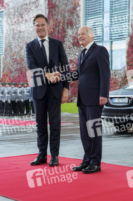 Empfang des NATO-Generalsekretärs in Berlin