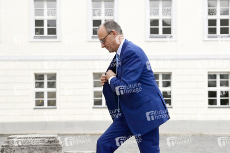 Empfang von Friedrich Merz beim Bundespräsidenten in Berlin