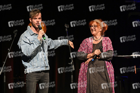 Buchpremiere 'Ostsüppchen bleibt Ostsüppchen 3.0' in Berlin