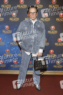 Premiere der Dinnershow 'Poletto Palazzo' in Hamburg