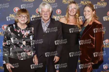 Premiere der Dinnershow 'Poletto Palazzo' in Hamburg