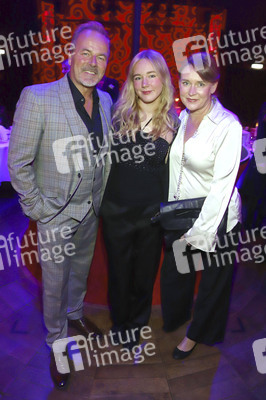 Premiere der Dinnershow 'Poletto Palazzo' in Hamburg