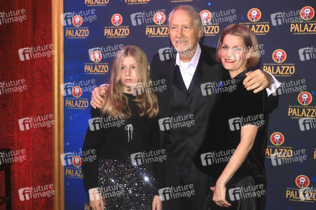 Gala-Premiere der Palazzo Dinner Show in Berlin