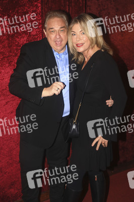 Gala-Premiere der Palazzo Dinner Show in Berlin