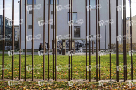 35. Jahrestag der Öffnung Berliner Mauer in Berlin