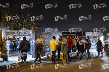 35. Jahrestag der Öffnung Berliner Mauer in Berlin