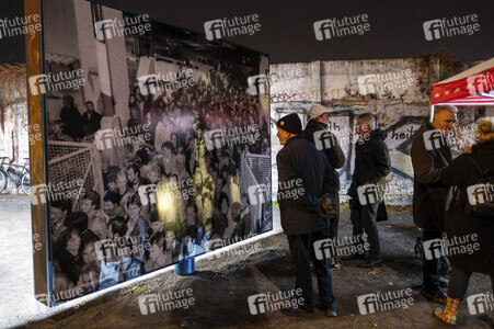 35. Jahrestag der Öffnung Berliner Mauer in Berlin