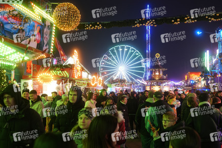 Weihnachtsmarkt 'Berliner Wintertraum' in Berlin