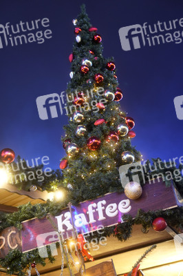 Weihnachtsmarkt 'Berliner Wintertraum' in Berlin