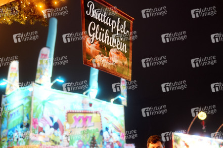 Weihnachtsmarkt 'Berliner Wintertraum' in Berlin