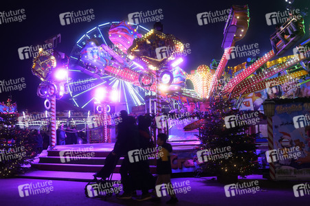 Weihnachtsmarkt 'Berliner Wintertraum' in Berlin