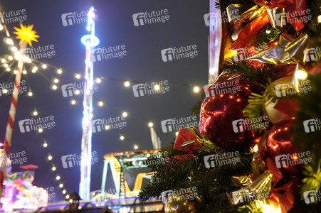 Weihnachtsmarkt 'Berliner Wintertraum' in Berlin