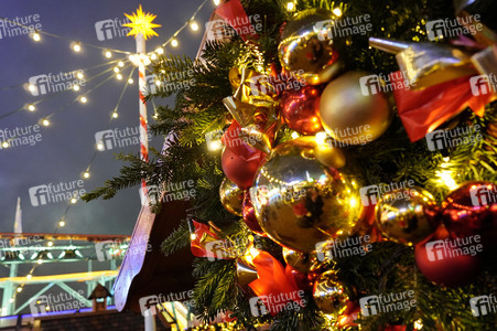 Weihnachtsmarkt 'Berliner Wintertraum' in Berlin