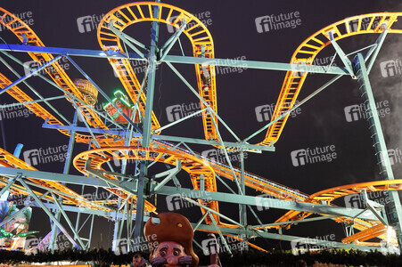 Weihnachtsmarkt 'Berliner Wintertraum' in Berlin