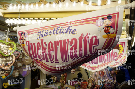 Weihnachtsmarkt 'Berliner Wintertraum' in Berlin