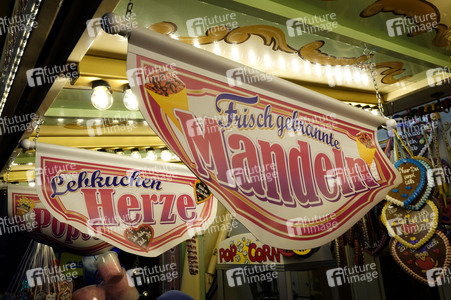 Weihnachtsmarkt 'Berliner Wintertraum' in Berlin