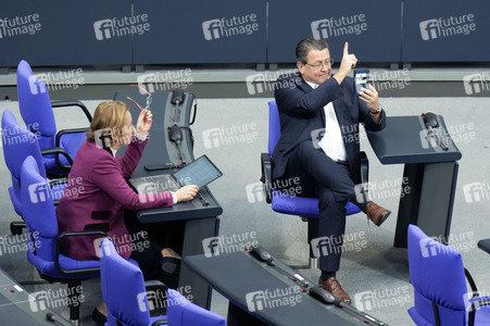 199. Sitzung des Deutschen Bundestages in Berlin