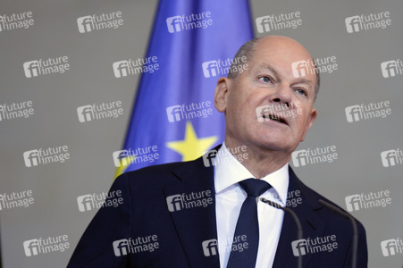 Übergabe des Jahresgutachtens der gesamtwirtschaftlichen Entwicklung in Berlin