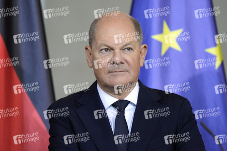 Übergabe des Jahresgutachtens der gesamtwirtschaftlichen Entwicklung in Berlin