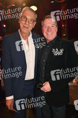 Teatro Dinner Show-Premiere 'Taste The Act of Show & Cuisine' in München