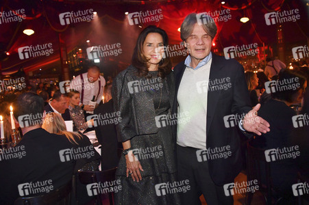 Teatro Dinner Show-Premiere 'Taste The Act of Show & Cuisine' in München