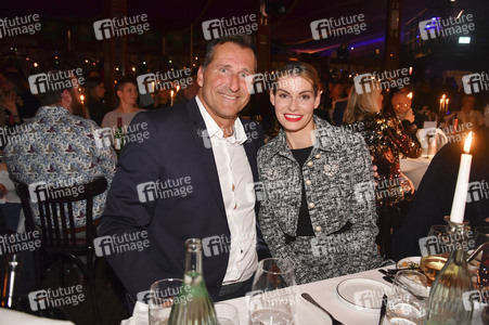 Teatro Dinner Show-Premiere 'Taste The Act of Show & Cuisine' in München