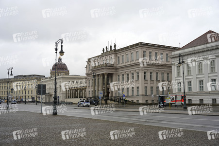 Kranzniederlegung zum Volkstrauertag in Berlin