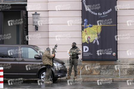 Kranzniederlegung zum Volkstrauertag in Berlin
