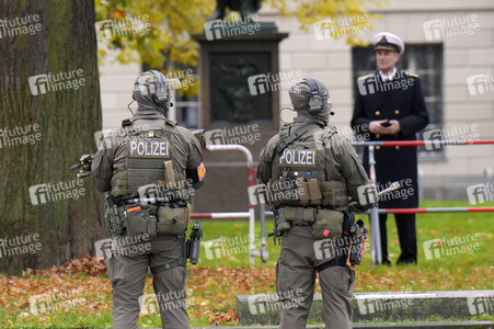 Kranzniederlegung zum Volkstrauertag in Berlin