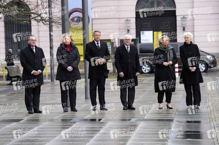 Kranzniederlegung zum Volkstrauertag in Berlin