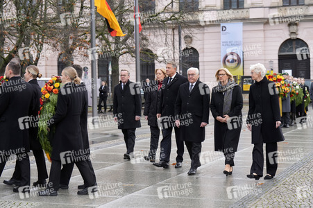 Kranzniederlegung zum Volkstrauertag in Berlin