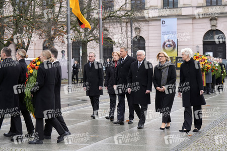 Kranzniederlegung zum Volkstrauertag in Berlin