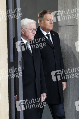 Kranzniederlegung zum Volkstrauertag in Berlin