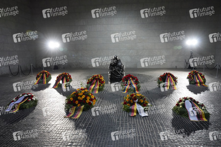 Kranzniederlegung zum Volkstrauertag in Berlin