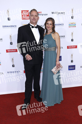 Goldene Bild der Frau 2024 in Hamburg