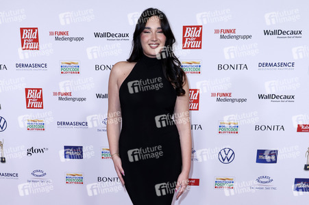 Goldene Bild der Frau 2024 in Hamburg