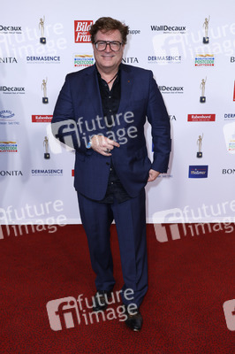 Goldene Bild der Frau 2024 in Hamburg