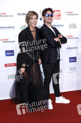 Goldene Bild der Frau 2024 in Hamburg