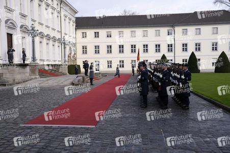 Begrüßung des Präsidenten der Kirgisischen Republik in Berlin