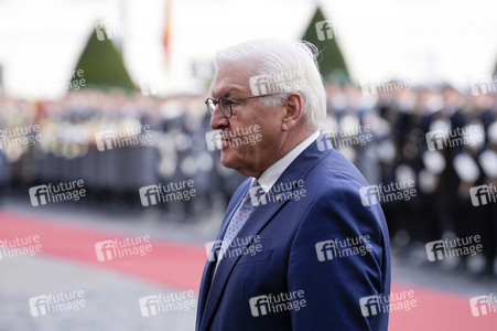 Begrüßung des Präsidenten der Kirgisischen Republik in Berlin