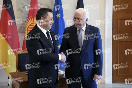 Begrüßung des Präsidenten der Kirgisischen Republik in Berlin