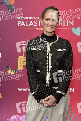 Young Show 'Frida & Frida' in Berlin
