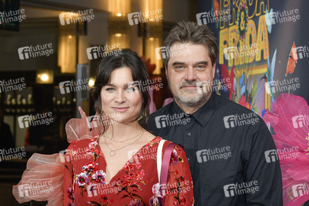 Young Show 'Frida & Frida' in Berlin