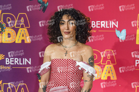Young Show 'Frida & Frida' in Berlin