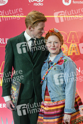 Young Show 'Frida & Frida' in Berlin