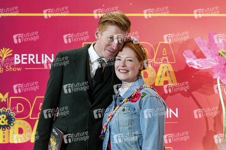 Young Show 'Frida & Frida' in Berlin