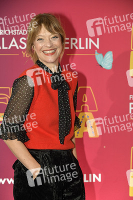 Young Show 'Frida & Frida' in Berlin
